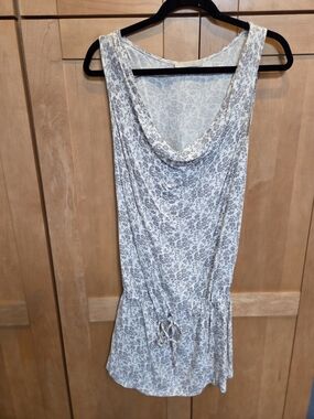 Sleeveless Floral Drawstring Tunic - White & Light Gray